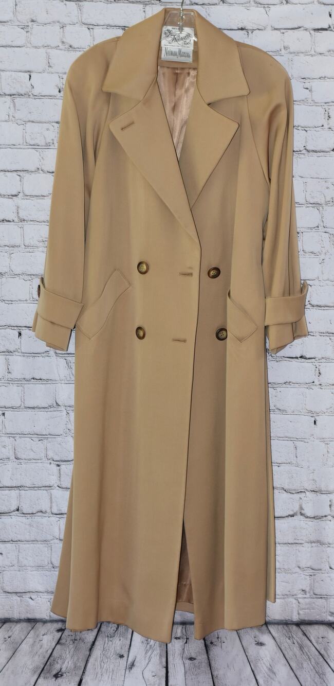 Fleurette Neiman Marcus Custom Tailored Double Breasted Long Wool Coat